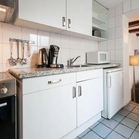 Short Group Carre * Amsterdam