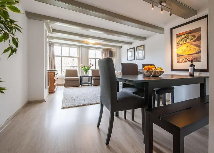 Short Group Carre * Ámsterdam