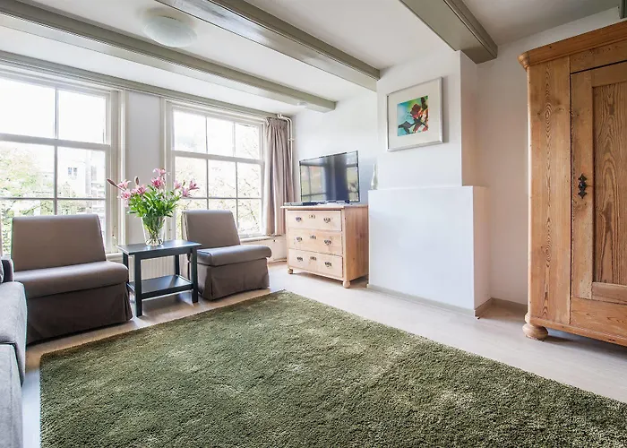 Short Group Carre Hotel Ámsterdam