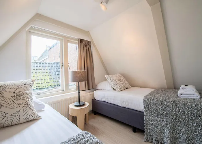 Short Group Carre Hotel Ámsterdam