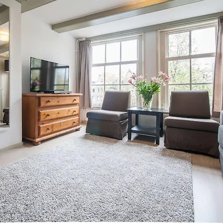 Hotel Short Group Carre *