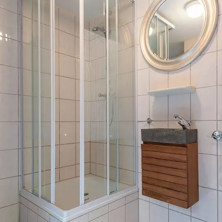 Short Group Carre Hotel