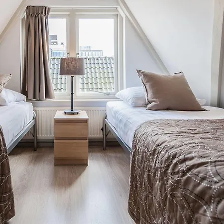 Short Group Carre Hotel Amsterdam