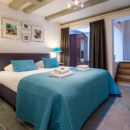 Short Group Carre Hotel Amsterdam